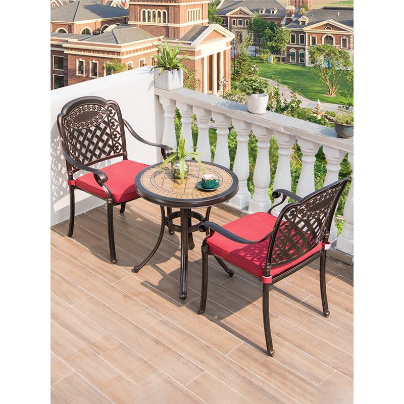Stół i krzesła z odlewanego al – Outdoor Furniture One Piece recenzja i cena